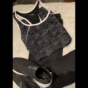 Hyba Racerback Yoga Tank Black & White Size Large